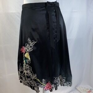 Vertigo Paris 100% Silk Embroidered Skirt Bow Asymmetrical Bottom Size 6